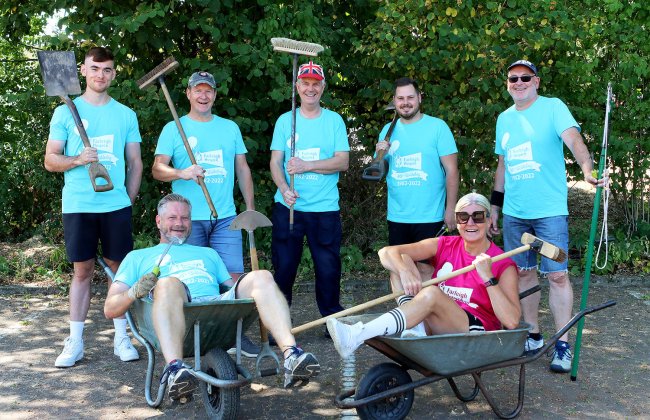 Team of employees supporting Farleigh Hospice through a corporate partnership.